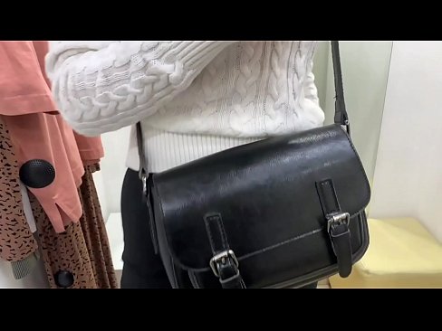❤️ Masturbación pública da nova cadela FeralBerry cun consolador no probatorio ❤️ Vídeo de sexo na pornografía gl.xxxshake.ru ﹏