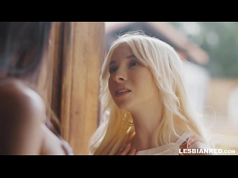 ❤️ A nena chega a casa uns meses despois e acaba comendo o coño da súa madrastra ❤️ Vídeo de sexo na pornografía gl.xxxshake.ru ﹏