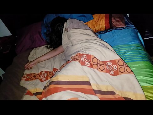 ❤️ Fillastro reprendendo á súa nova madrasta mentres ela dorme. ❤️ Vídeo de sexo na pornografía gl.xxxshake.ru ﹏